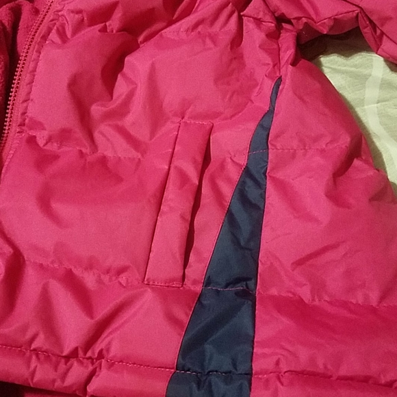 Girl's puffer coat - Picture 5 of 6